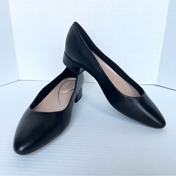 NWOB Easy Spirit Women’s Caldise Pointed Toe Ballet Flats Size 12M - Picture 2 of 8